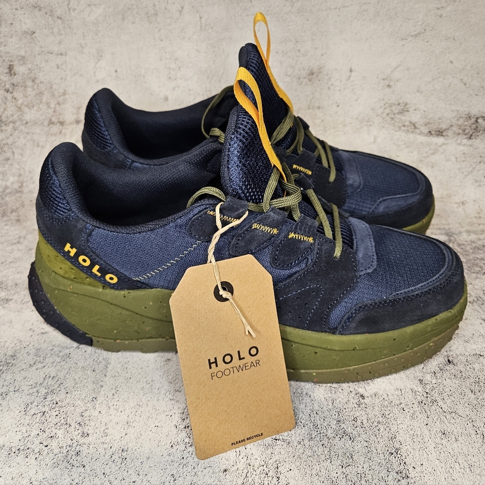 NWT HOLO Footwear 90s Sneakers / Mens Size 10 / Navy & Olive